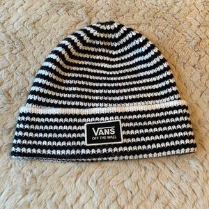 ❤️ Vans Breakin Curfew black and white striped beanie